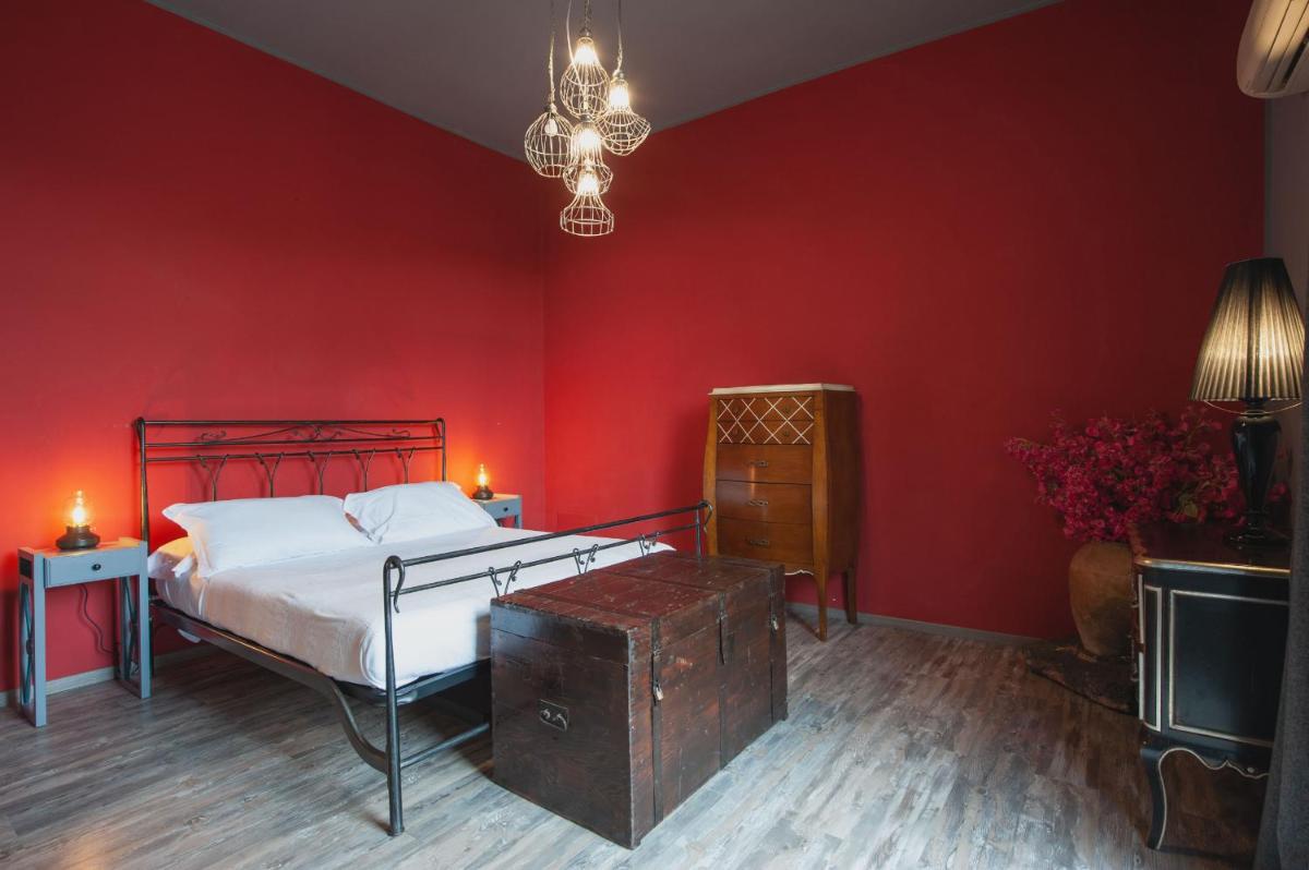 Ursino apartment with balcony by Wonderful Italy - Housity