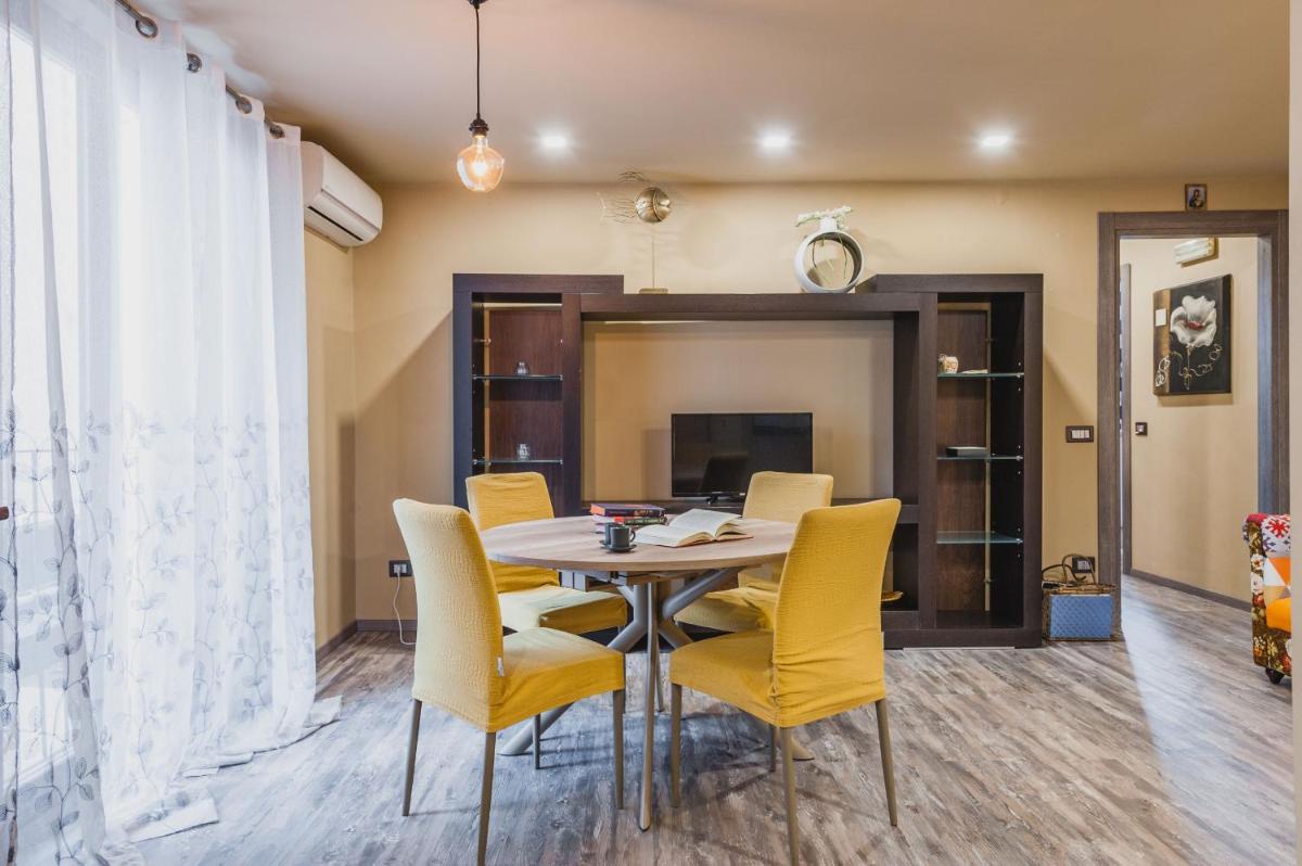 Ursino apartment with balcony by Wonderful Italy - Housity