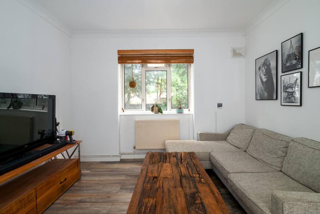 Stylish and well equipped flat in Stockwell - Housity
