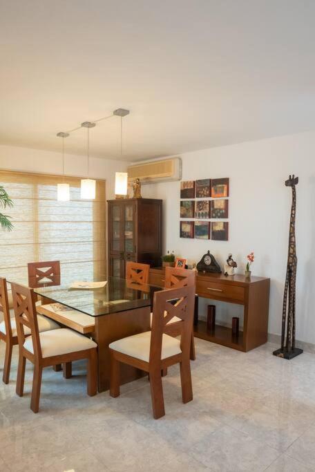 Casa completa con una habitación y 3 camas - Hizvo