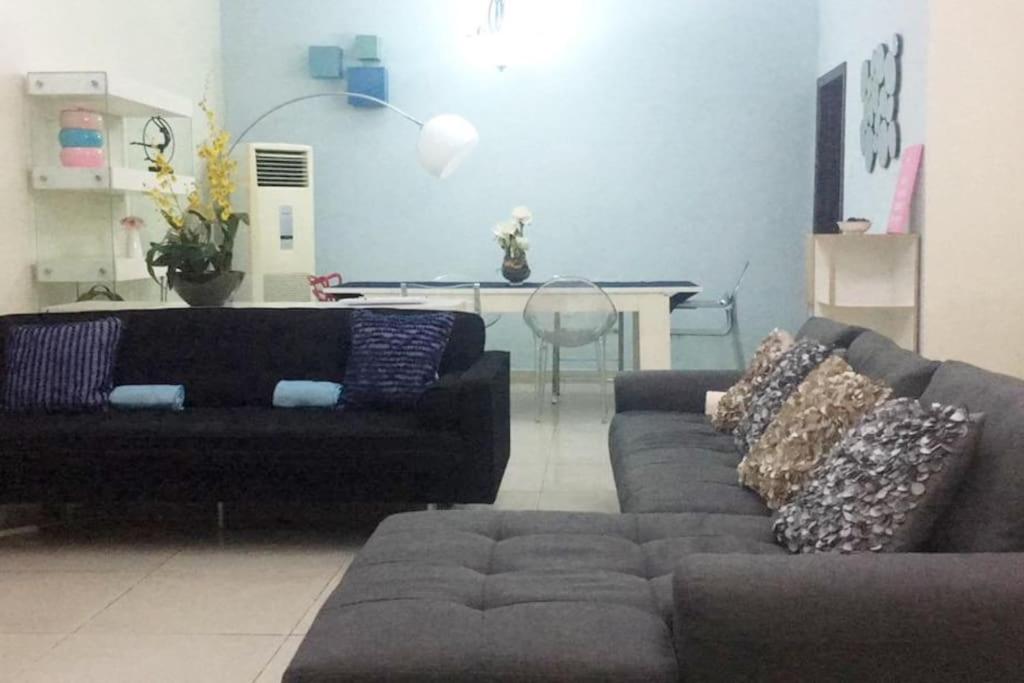 Luxury 2 bed/2 lounges house & a pool in Oniru, VI - Housity