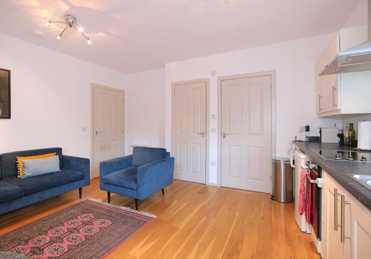 The Castle View Residence - Housity