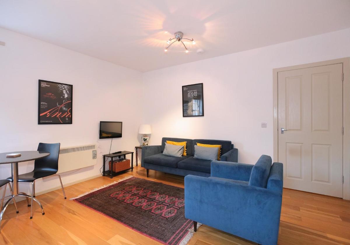The Castle View Residence - Housity