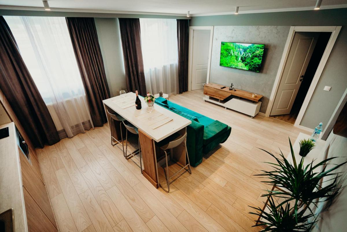 Studio 76 - Housity