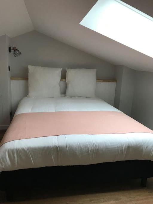 Le Chastenoy : vieille ville - Housity