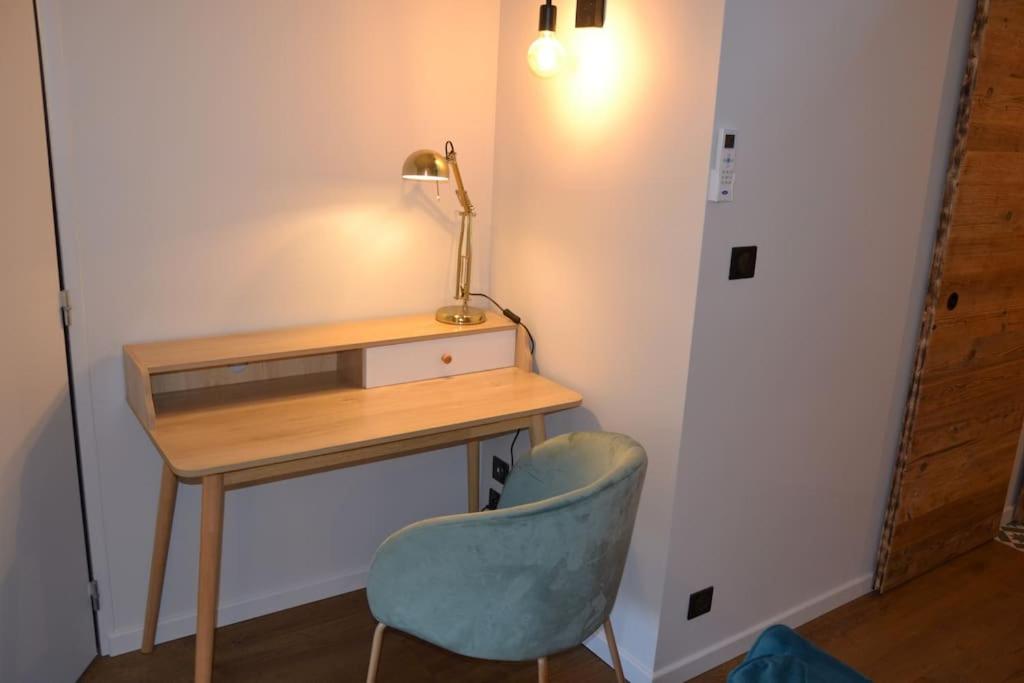 Le Chastenoy : vieille ville - Housity