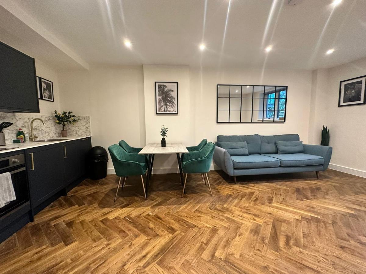 FLASH SALE Brighton City Centre Seafront 1 Bedroom Flat BN121AMID - Housity