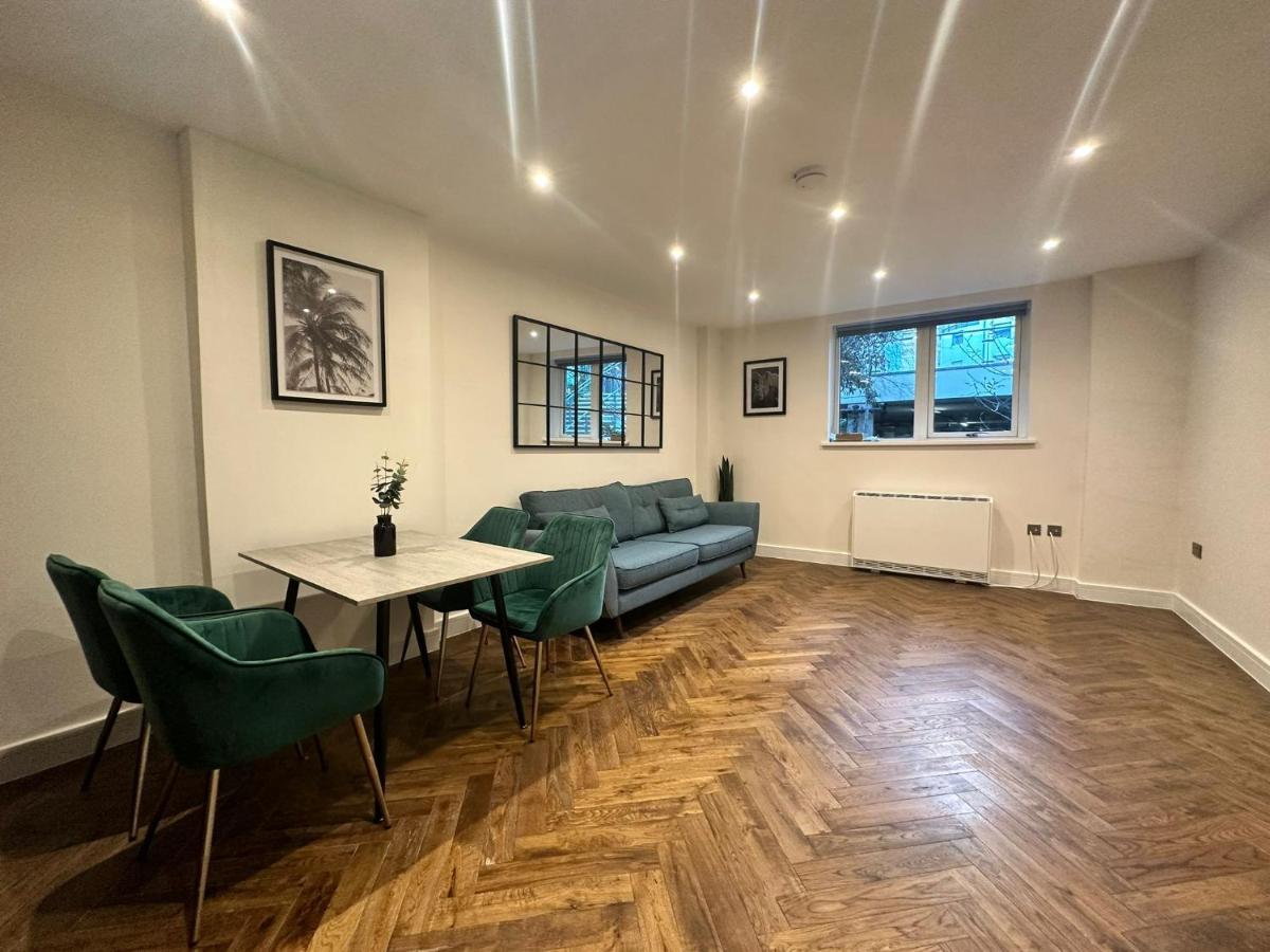 FLASH SALE Brighton City Centre Seafront 1 Bedroom Flat BN121AMID - Housity