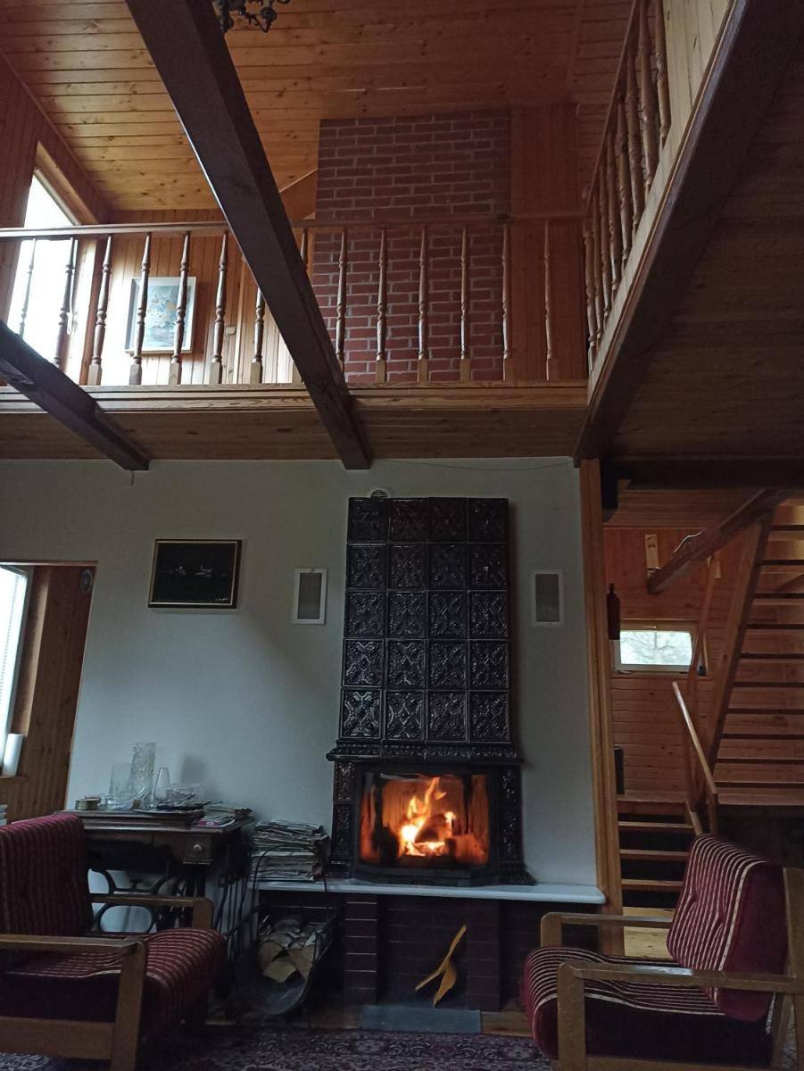 Forest River Villa with fireplace and billard - Housity