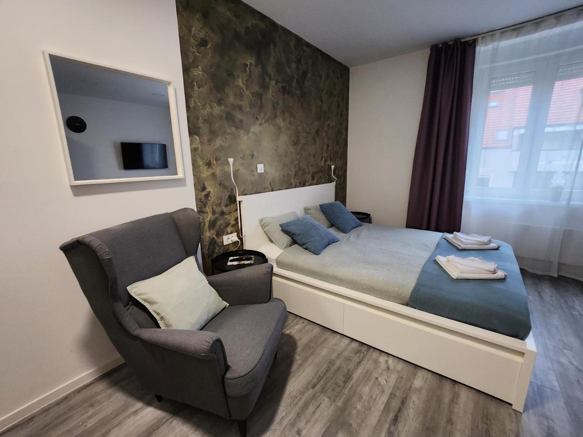 Apartmani Karlo - Housity