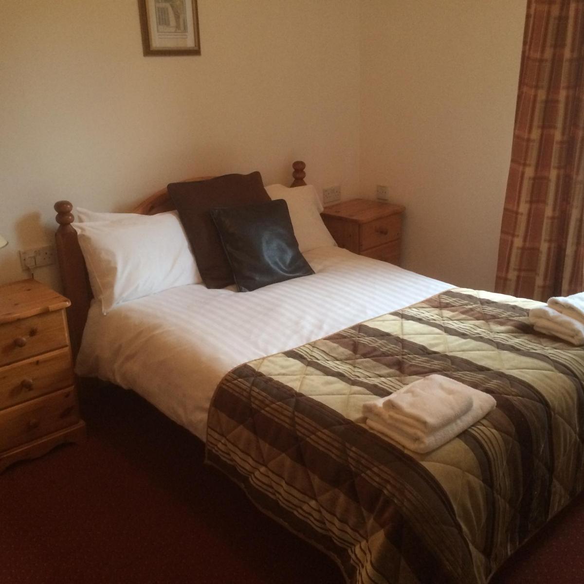 The Spinnaker Hotel - Housity