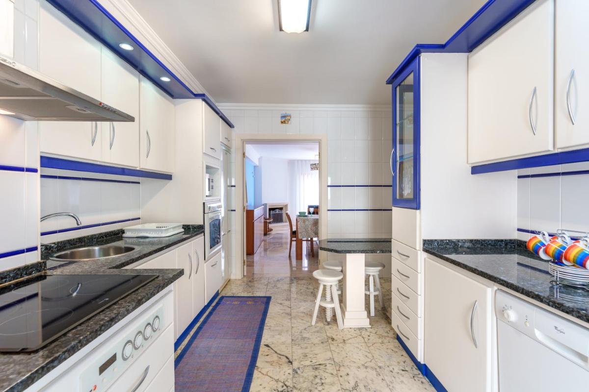Dina´s home at Nazaré beach - Housity