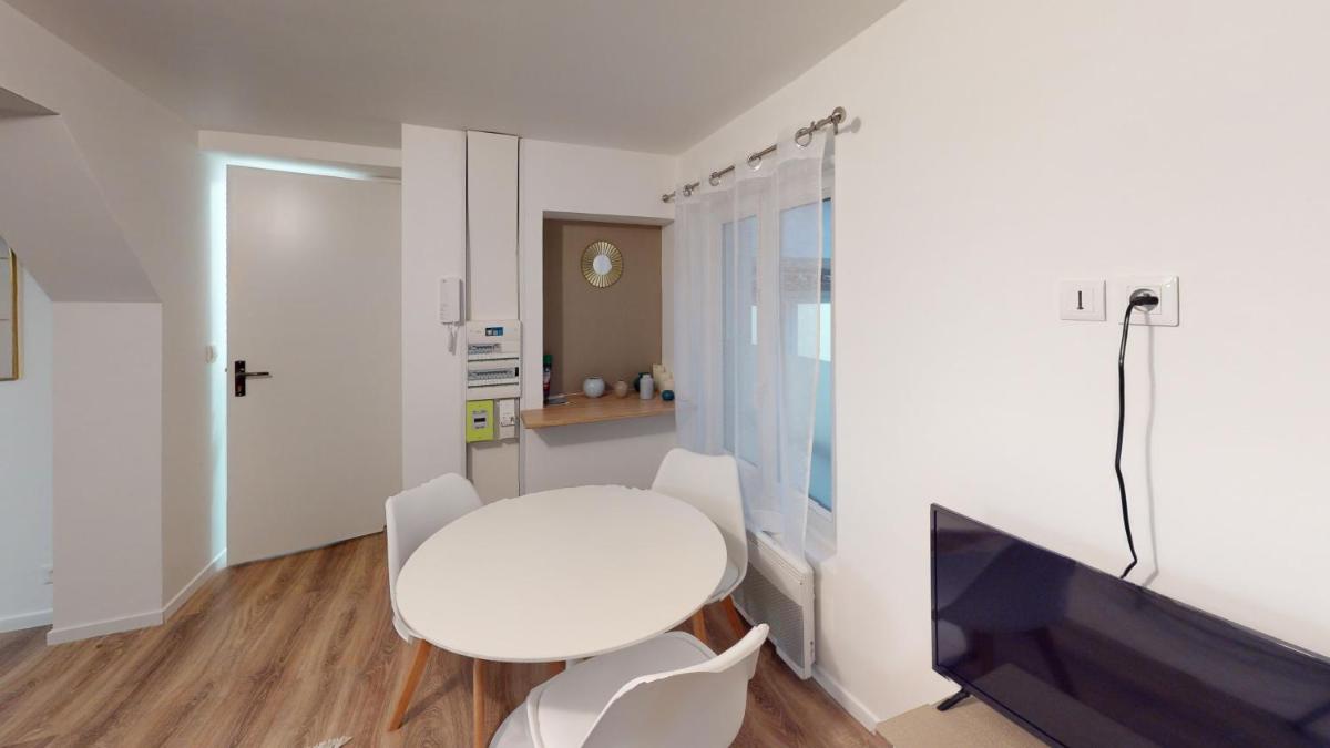 Residence Monet- F2 à deux pas de toutes commodités - Housity