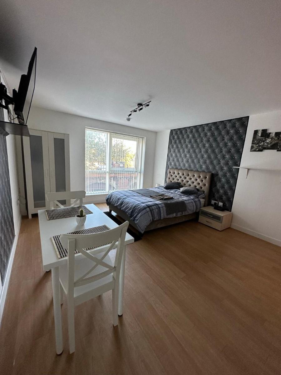 Flat with free parking in Gunwharf Quays - Housity