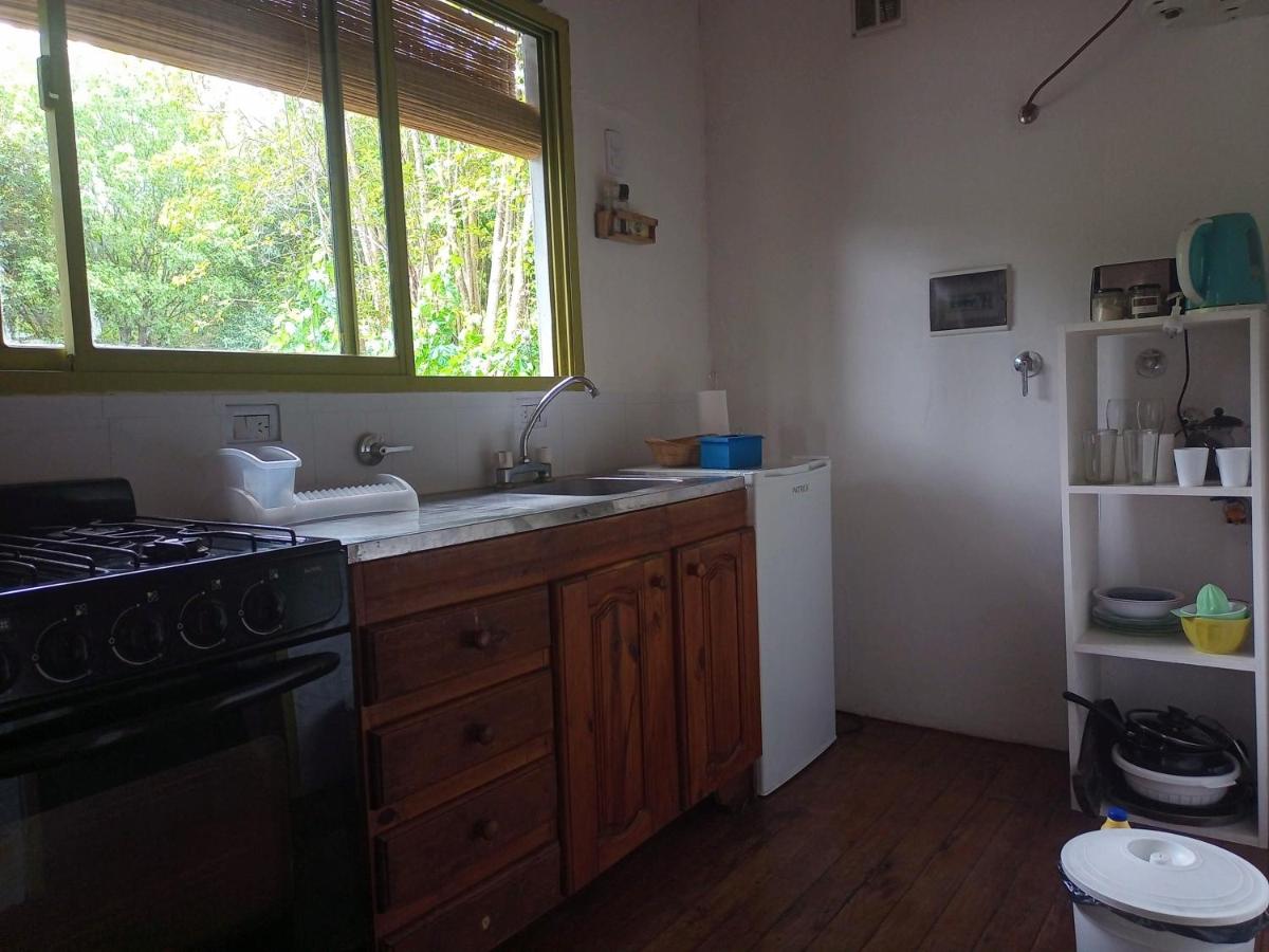 Cabaña monoambiente con pileta y jardín arbolado - Housity