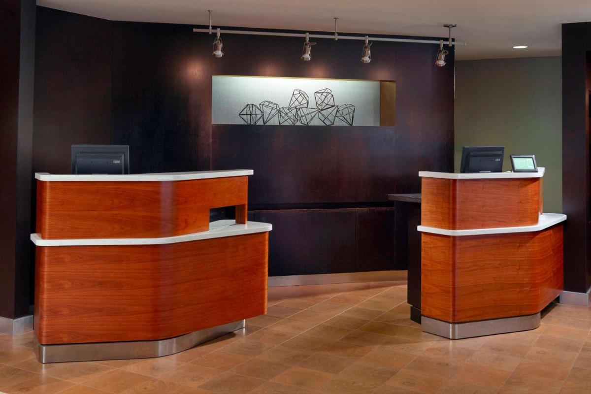 Sonesta Select Atlanta Cumberland Galleria Ballpark - Housity