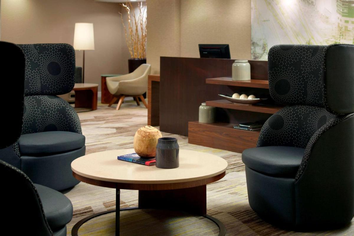 Sonesta Select Atlanta Cumberland Galleria Ballpark - Housity