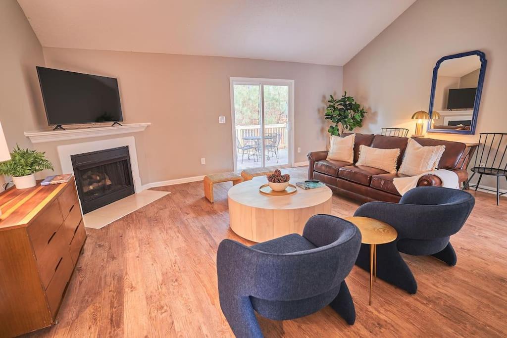*Sugar Pine Cottage*-WiFi/Netflix/Parking/Games - Housity