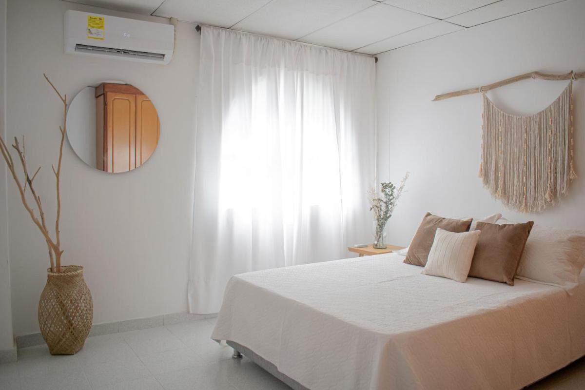 Apartamento a una cuadra de la playa parque de los novios centro - Housity