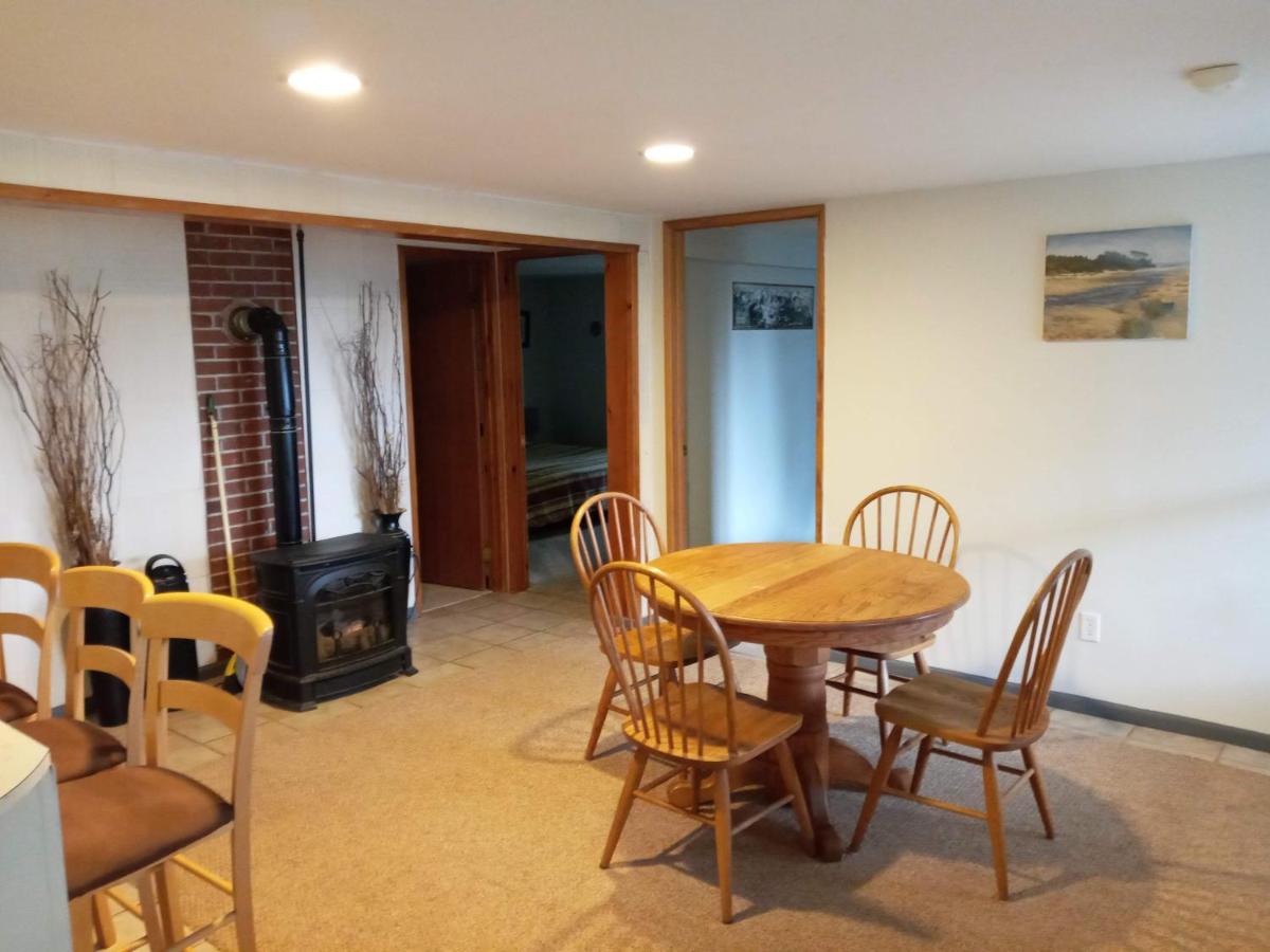 Downtown White Salmon Garden Home - Housity