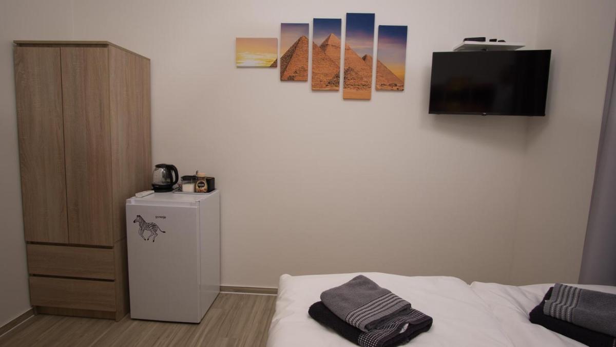 Apartment CONTINENTS nearby Main Train and Bus Station - Housity