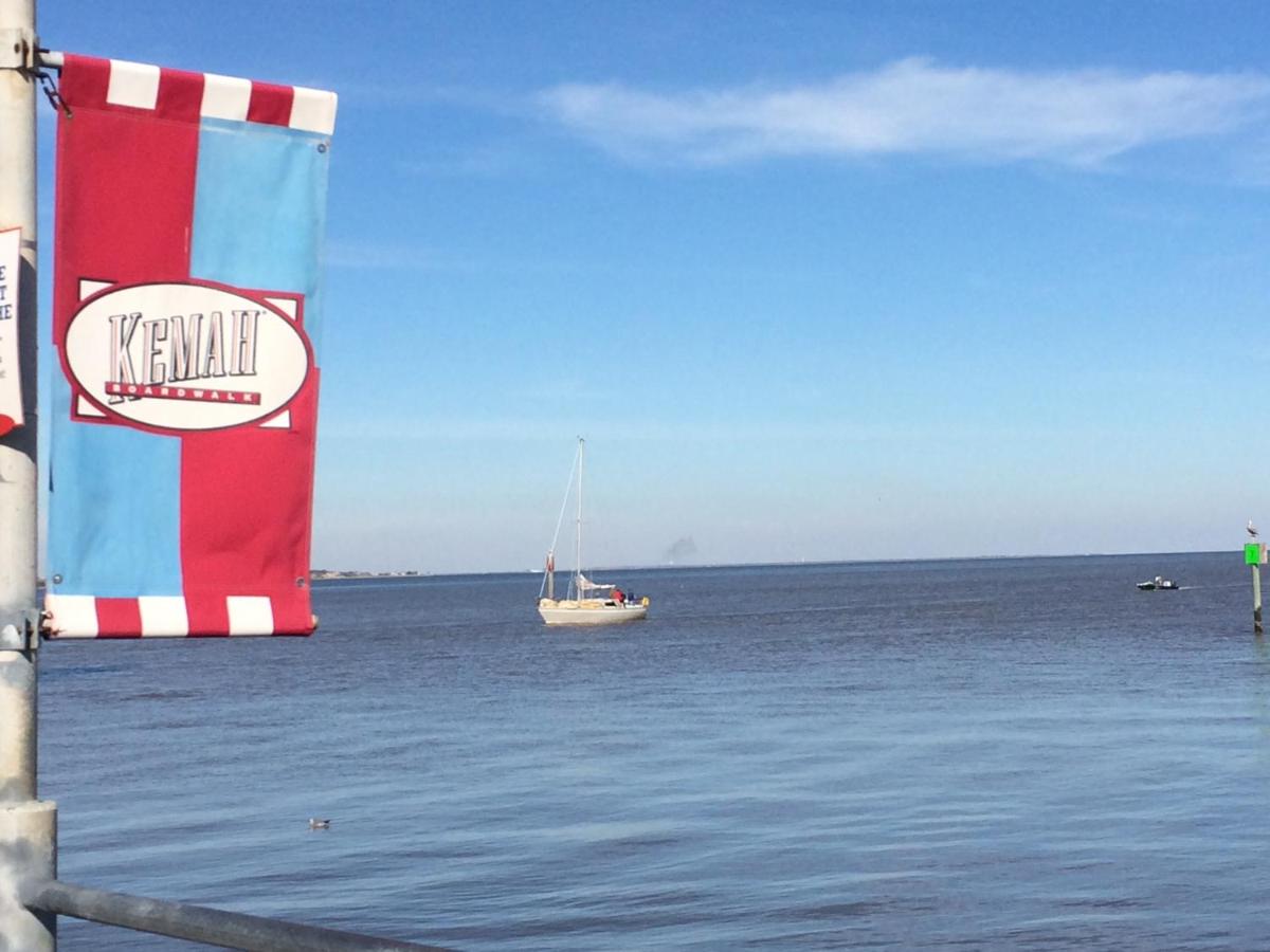 Scottish Inn & Suites - Kemah Boardwalk - Housity