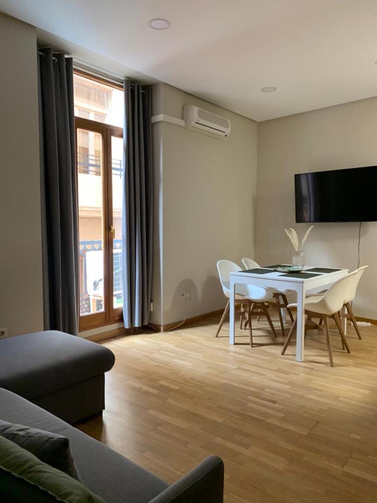 Suitetrails - Plaza Ayuntamiento Apartment