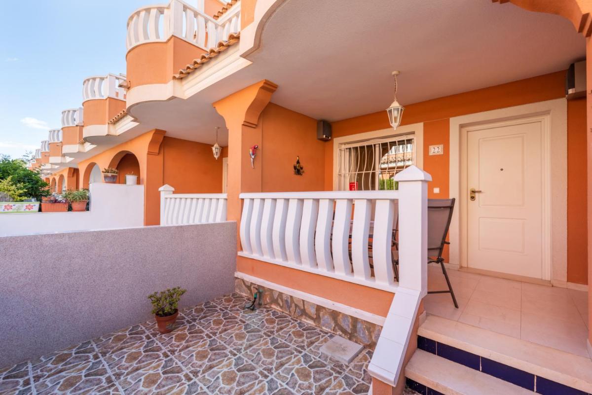 A beautiful 2 bedroom townhouse - Las Cerezas - Housity