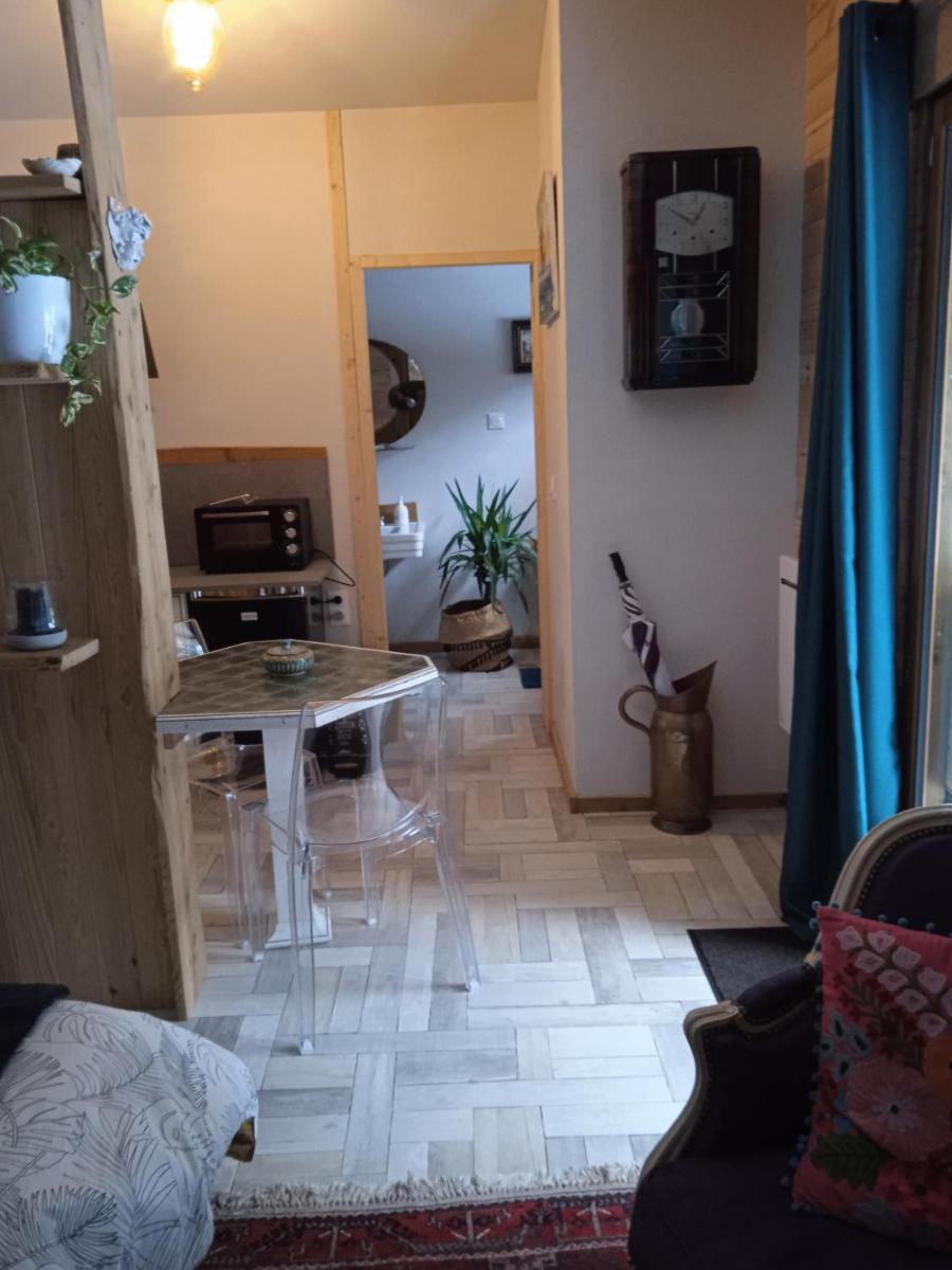 Chalet libellule Domaine de la Mamounette - Housity