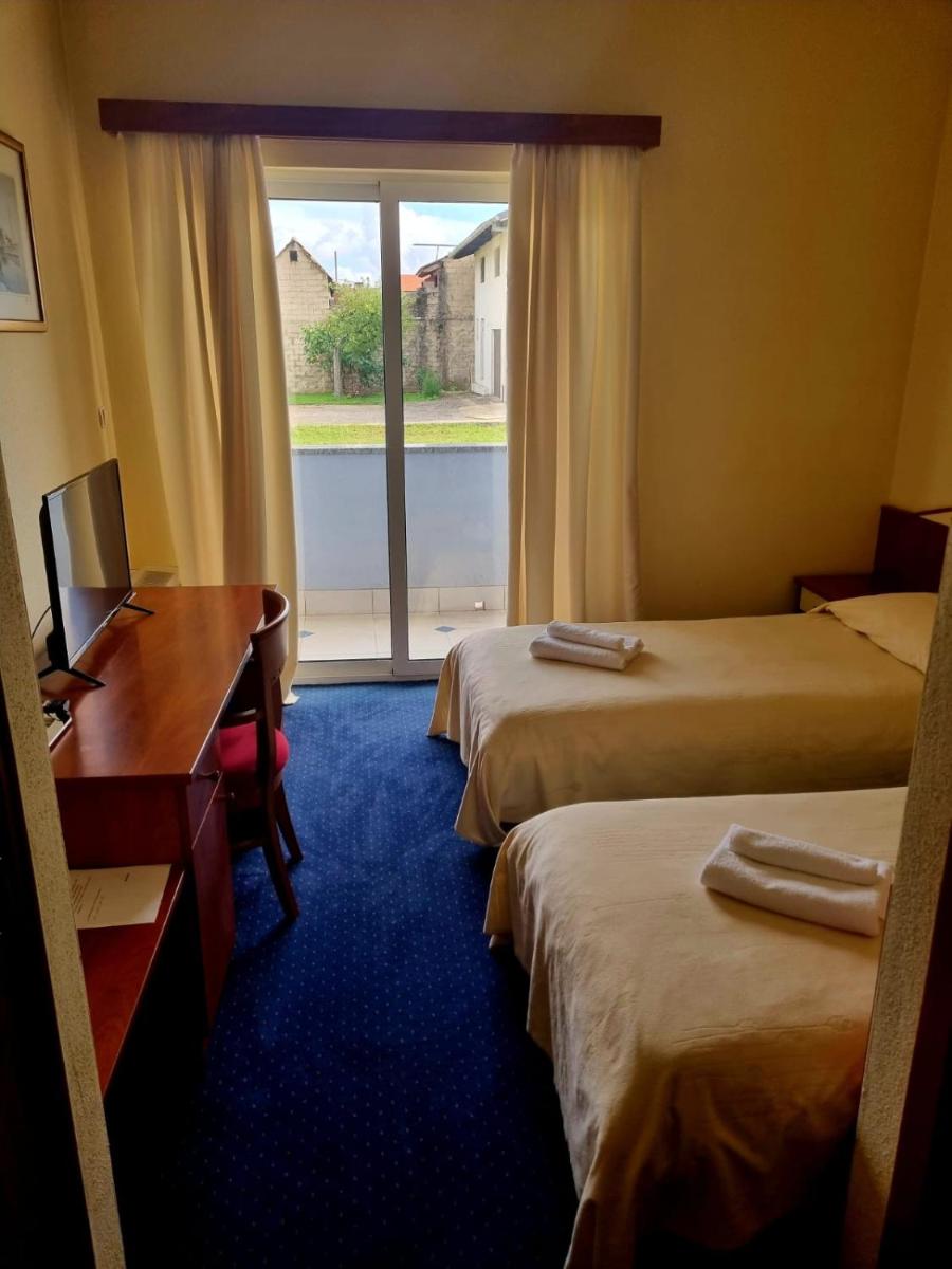 Motel Dorin - Housity