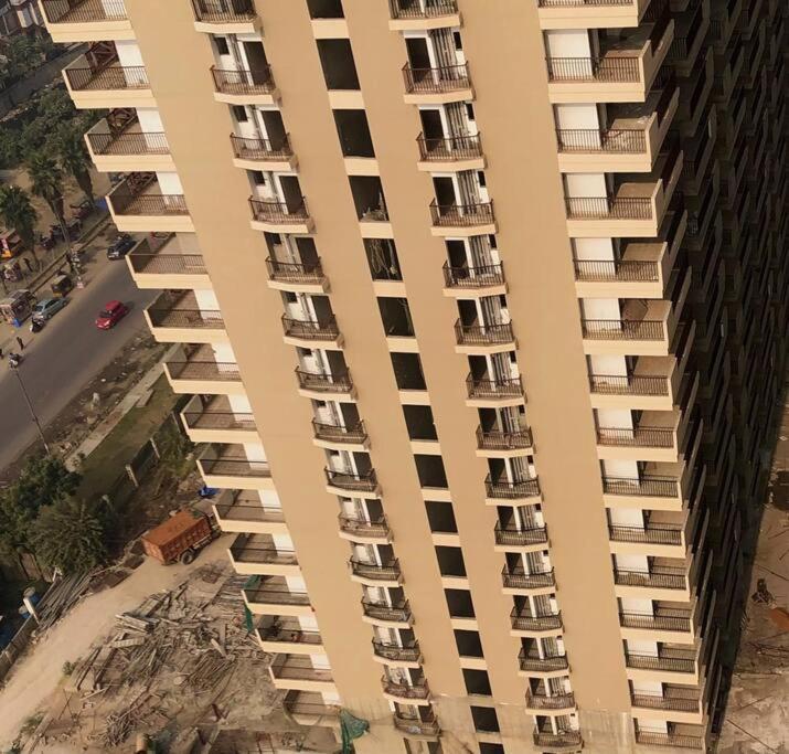 KVR by gaur city 2 - Housity