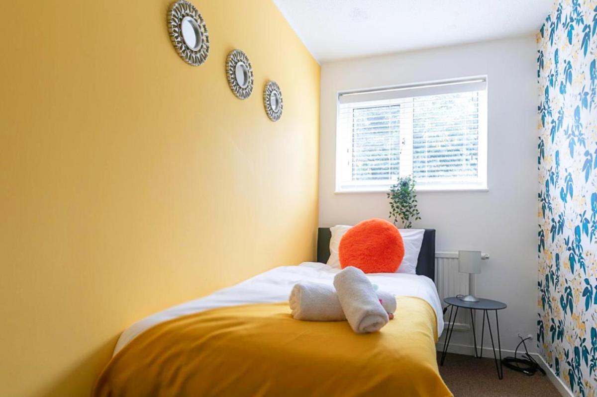 Emerald House Leisure & Contractors - Housity
