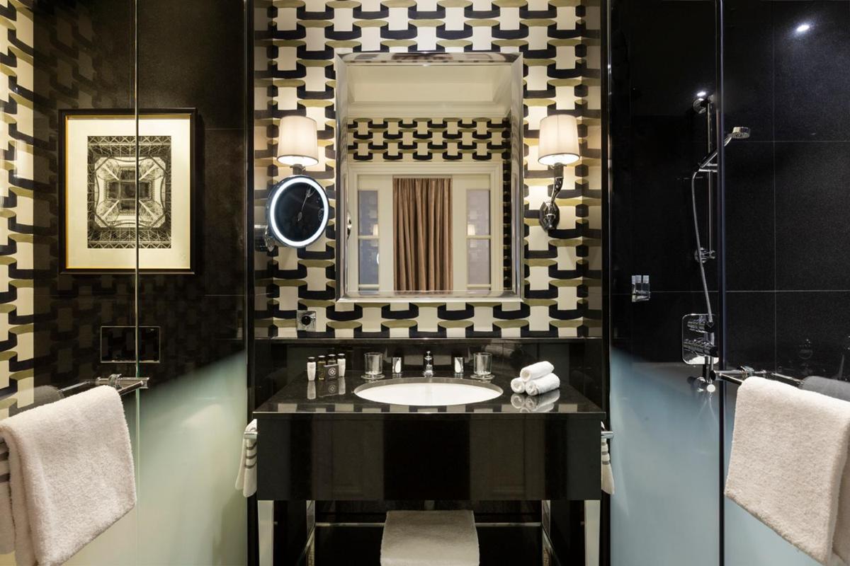 Salle de bains dans l'établissement Hôtel Keppler