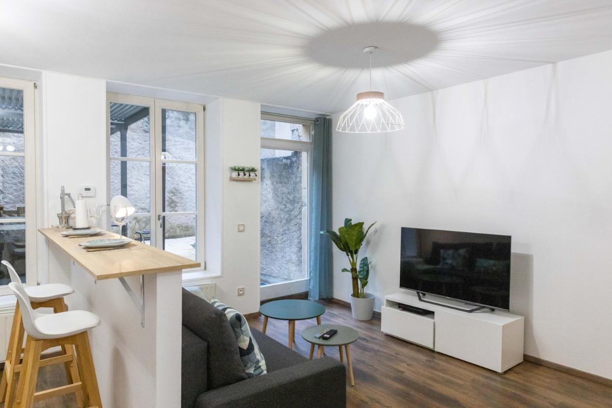 Suitetrails - SPA, TERRASSE plein centre et proche gare
