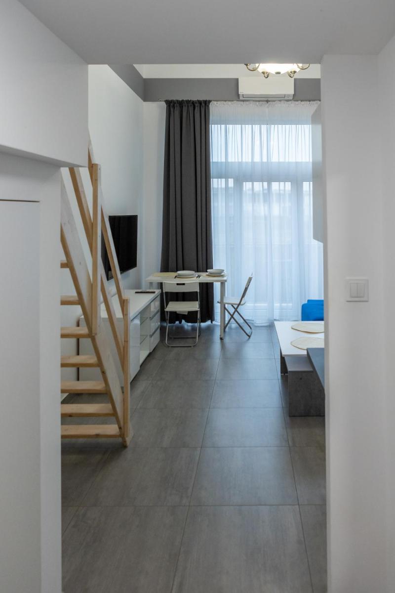 Studia przy lotnisku od WroclawApartament-pl - Housity