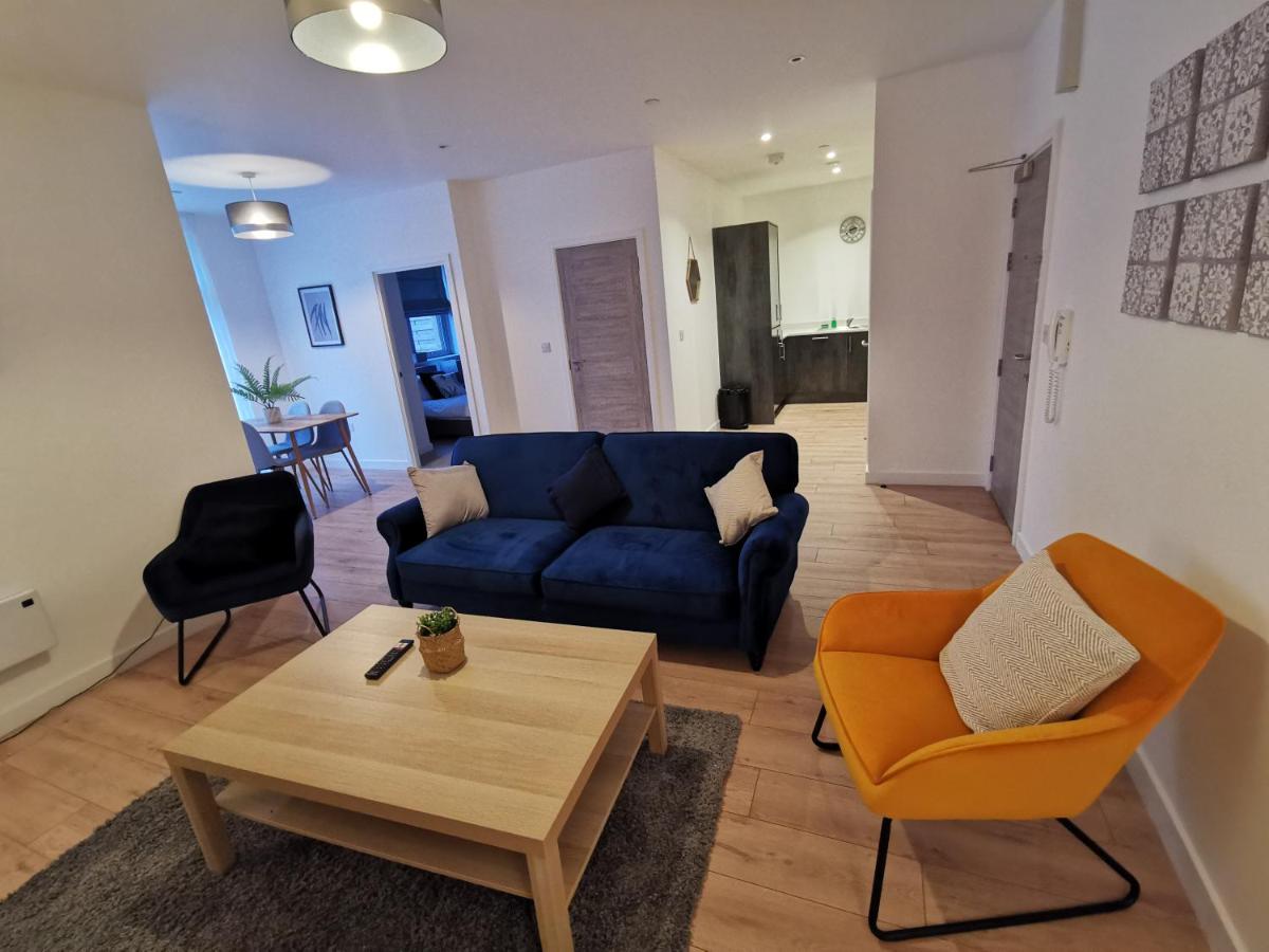 107 Bayard Apartments- Ground Floor with Outdoor Garden Area - Housity