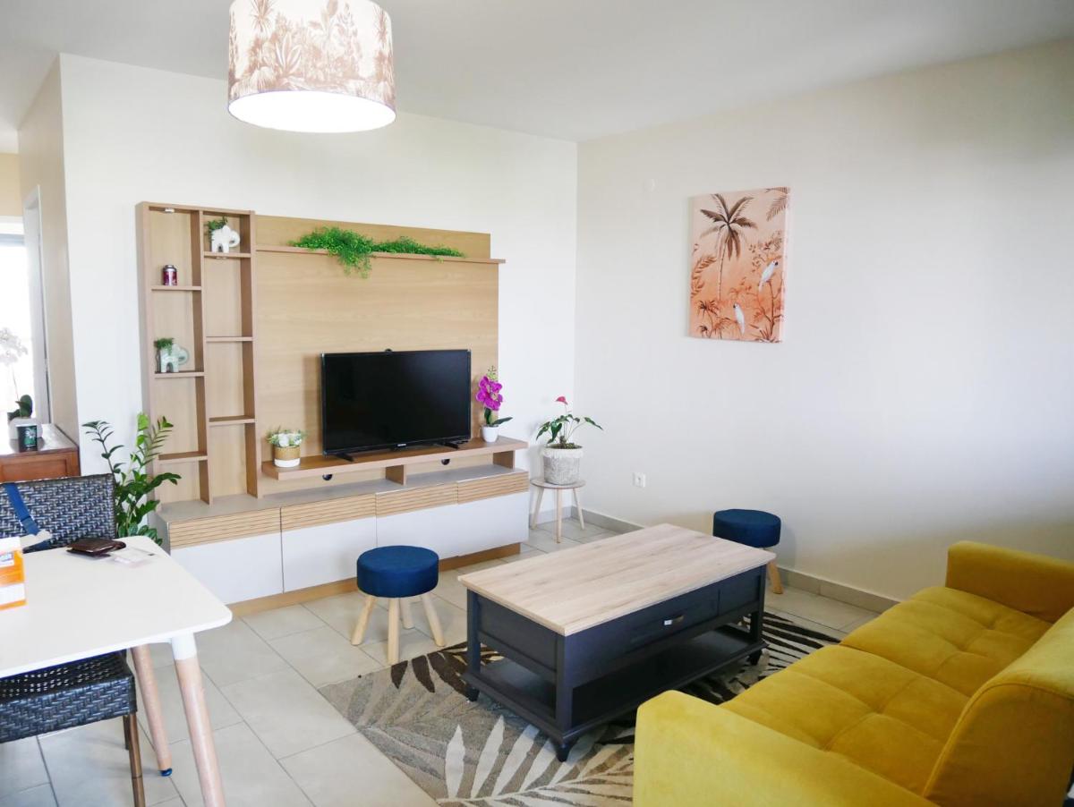 Tropical Suites - Hizvo