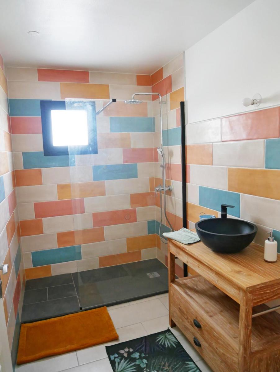 Tropical Suites - Hizvo