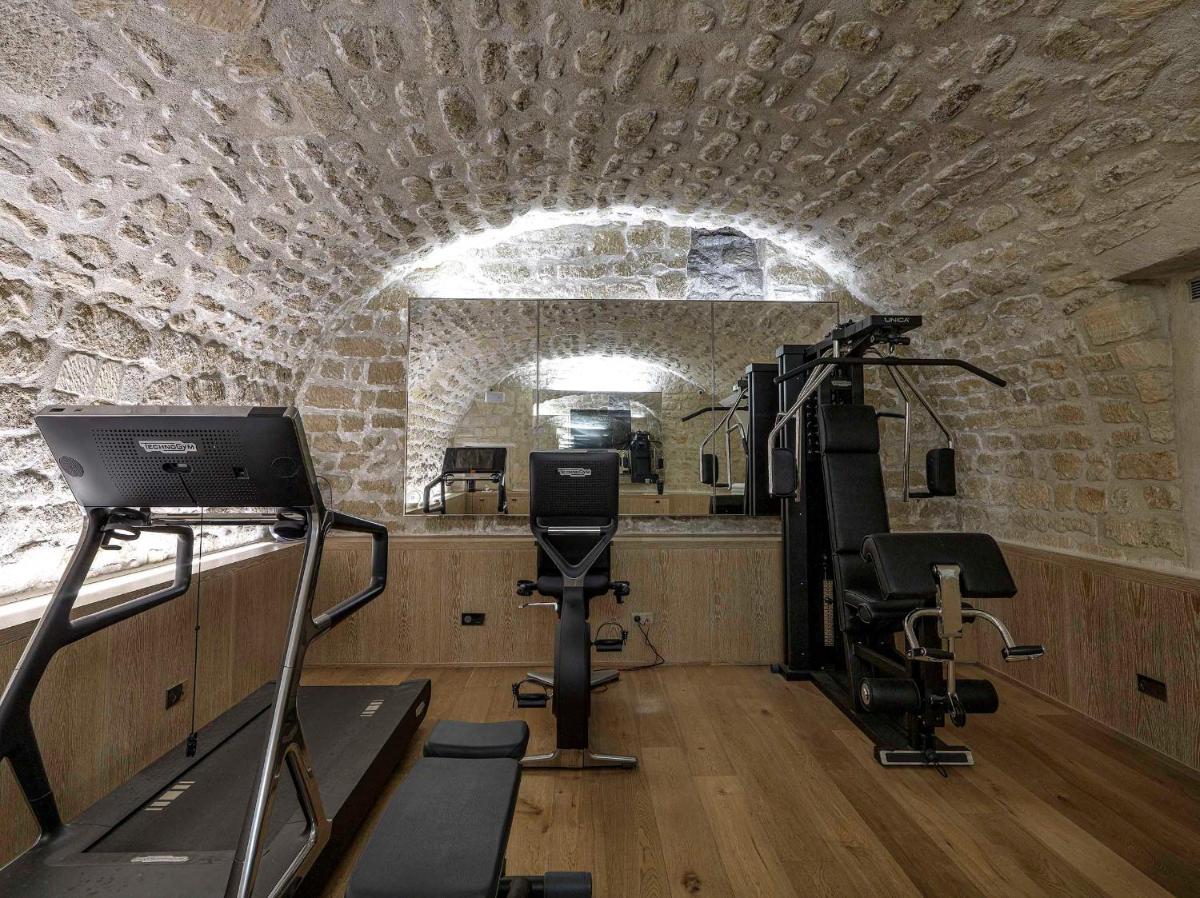 Salle ou équipements de sports de l'établissement MARQUIS Faubourg Saint-Honoré