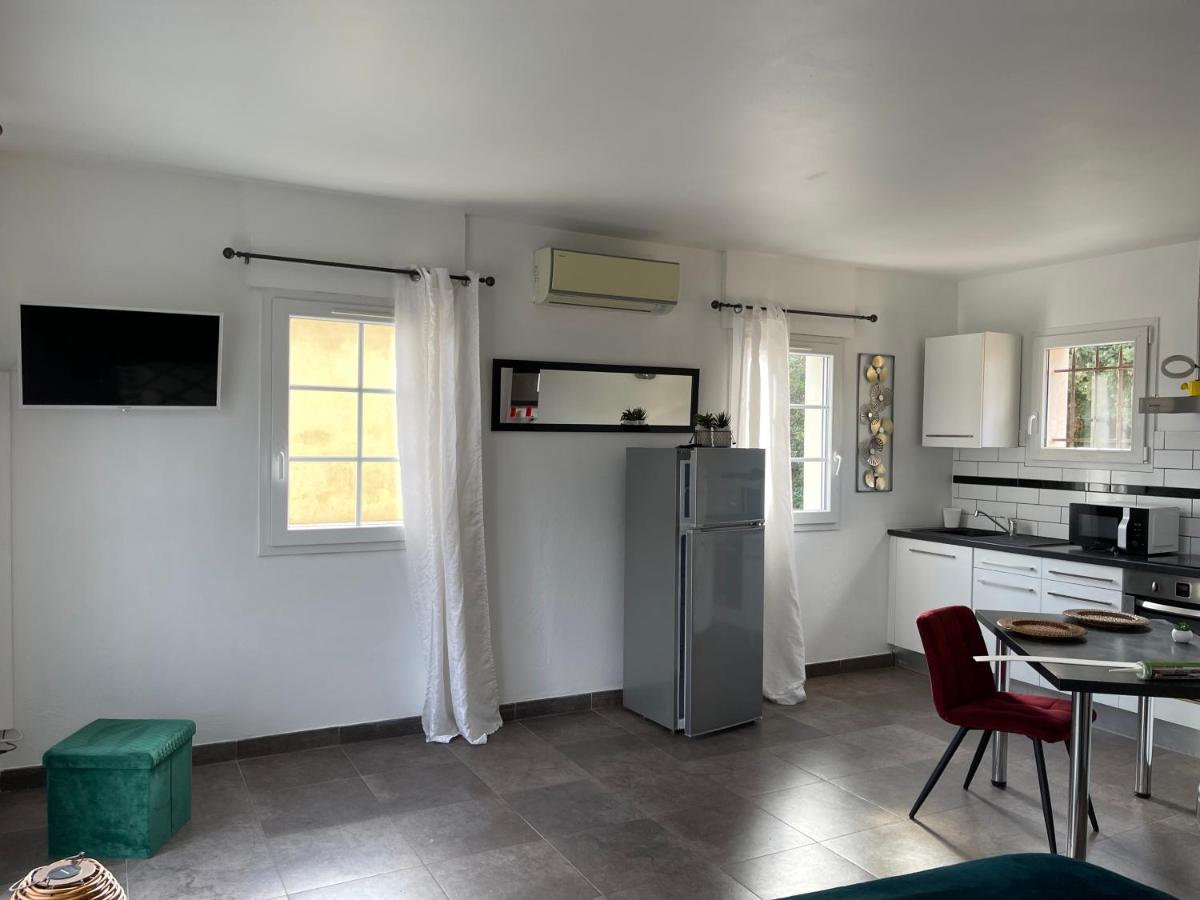 Location Studio de charme 1er étage - Housity