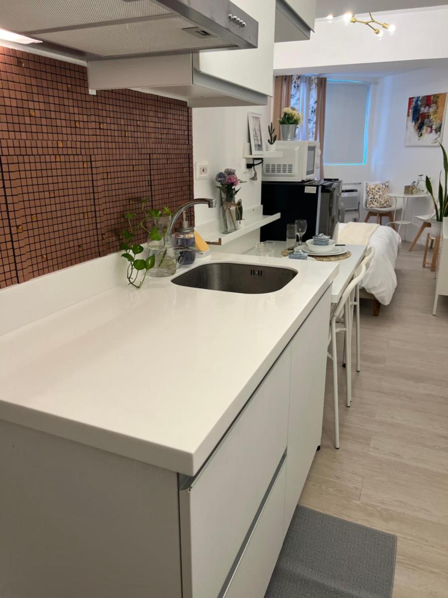 Stylish Condo Unit in Azure North with Relaxing Ambiance - Housity