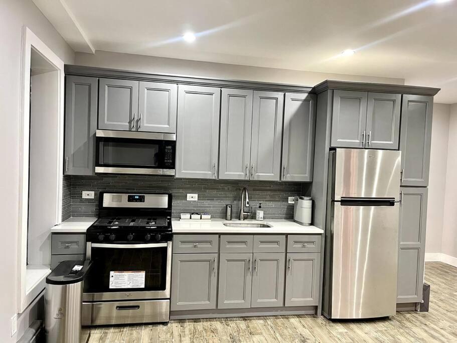 Cozy cottage in Bronx with good bedrooms - Housity