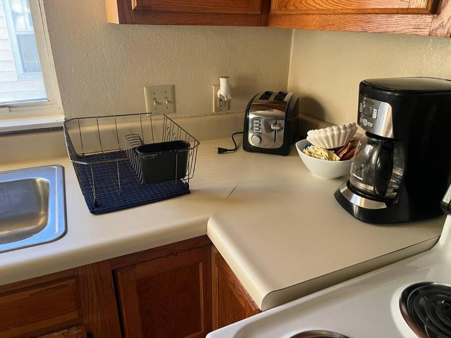 Vibrant 2 Bed Located Downtown Close to Soaring Eagle CMU - Housity