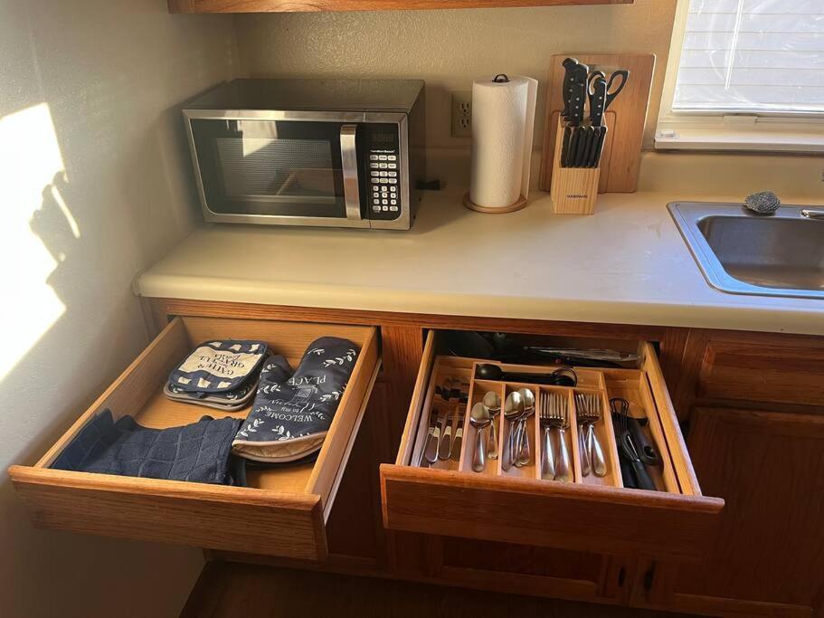 Vibrant 2 Bed Located Downtown Close to Soaring Eagle CMU - Housity