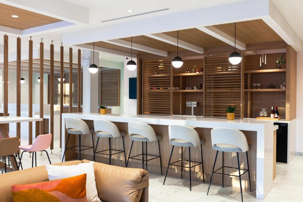 Suitetrails - Strata Hotel
