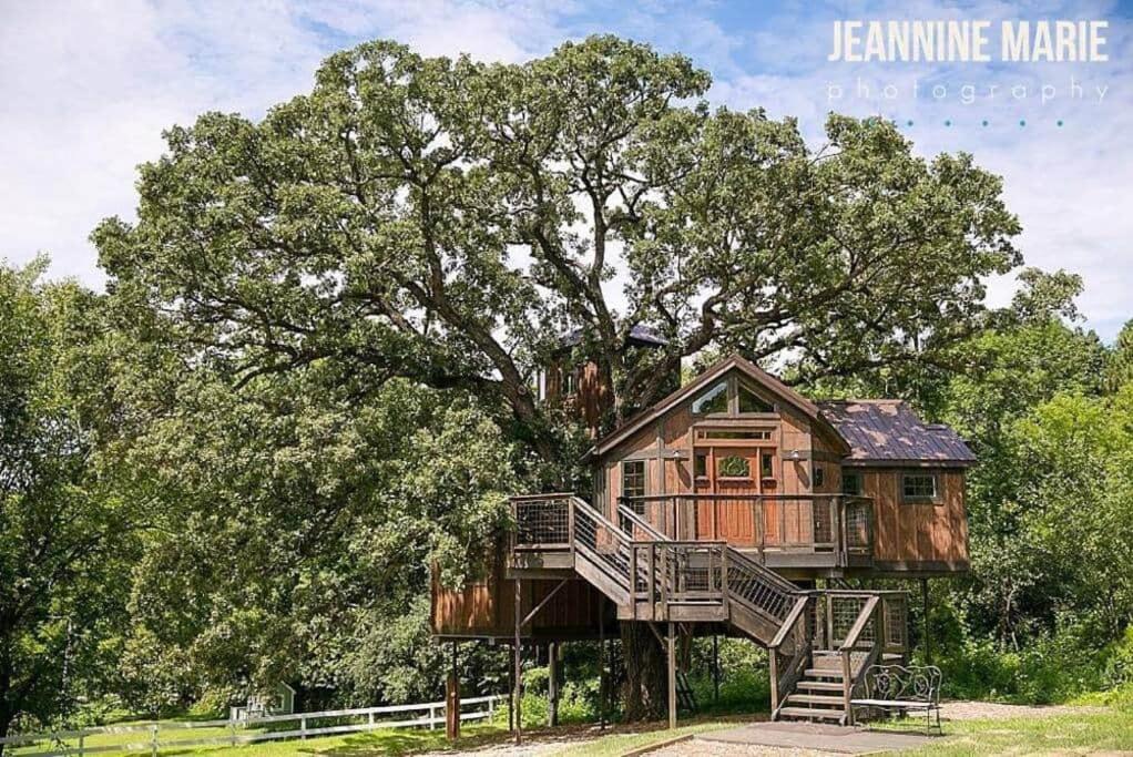 Treehouse Farm Lodging LLC - Housity