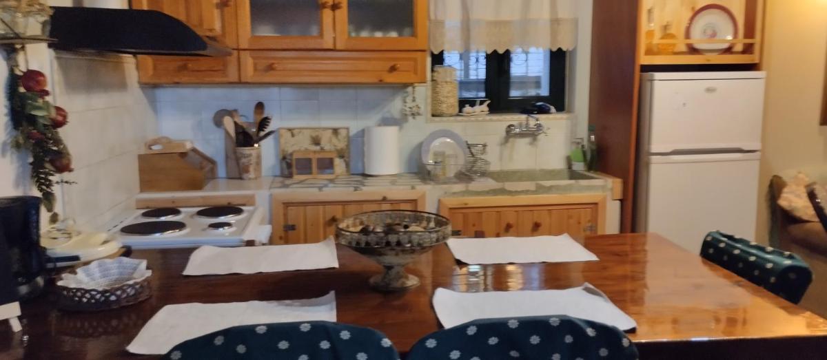 euthimios stone house - Housity