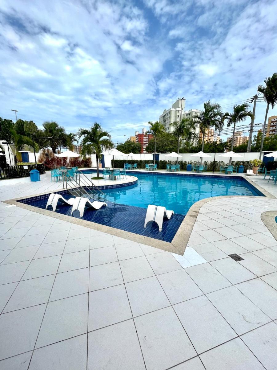 Apart novo Próximo Shop e Praias. Uma cama King. - Housity