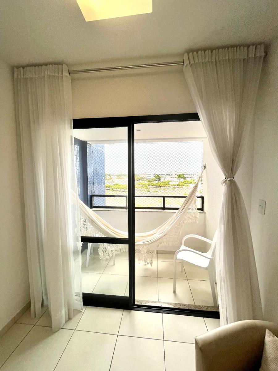 Apart novo Próximo Shop e Praias. Uma cama King. - Housity