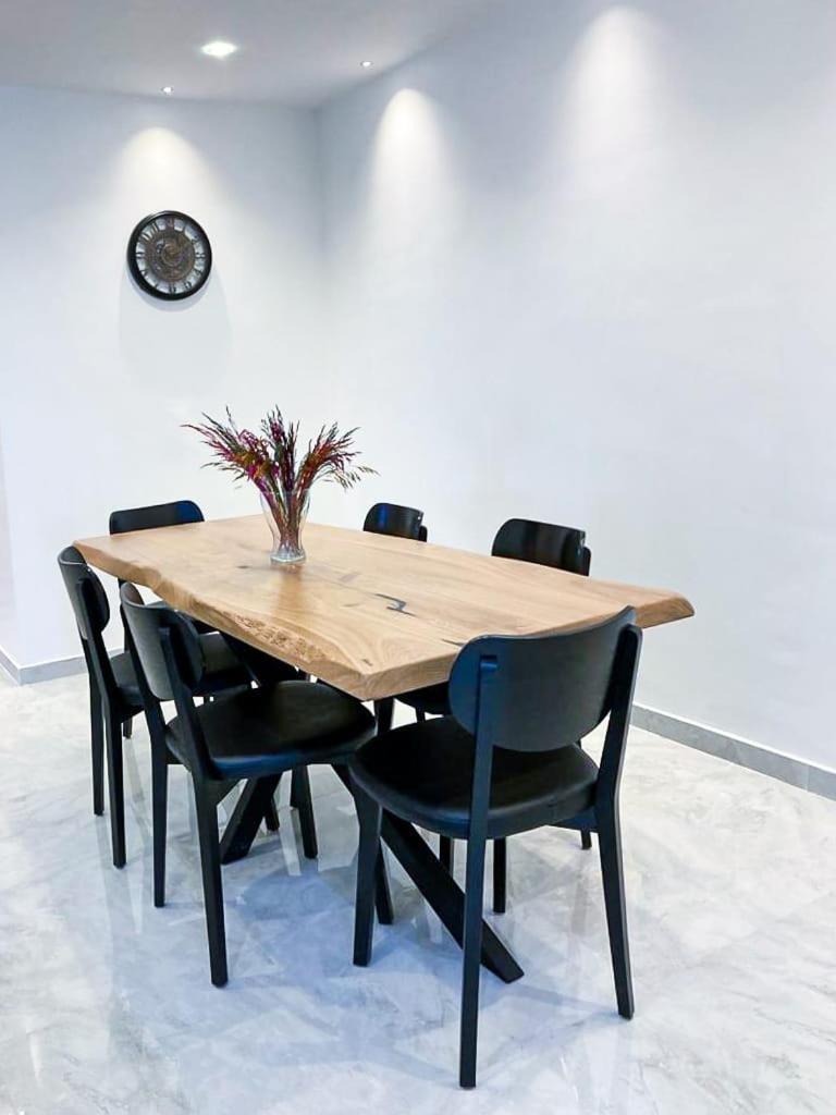 Appartement 3 chambres séjour équipé El Bouni près Annaba - Housity